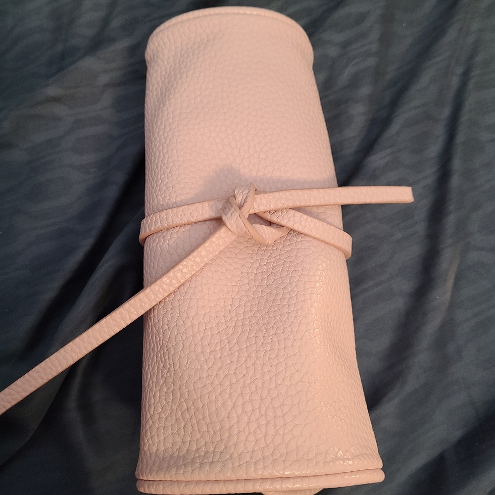 Travel jewelry organizer roll